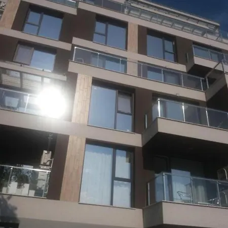 лукс апартамент алекс